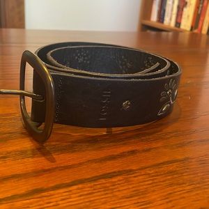 Fossil leather belt